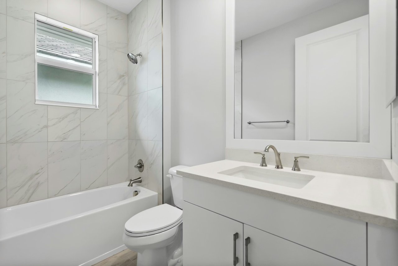 4243 Lucaya Pointe Wy