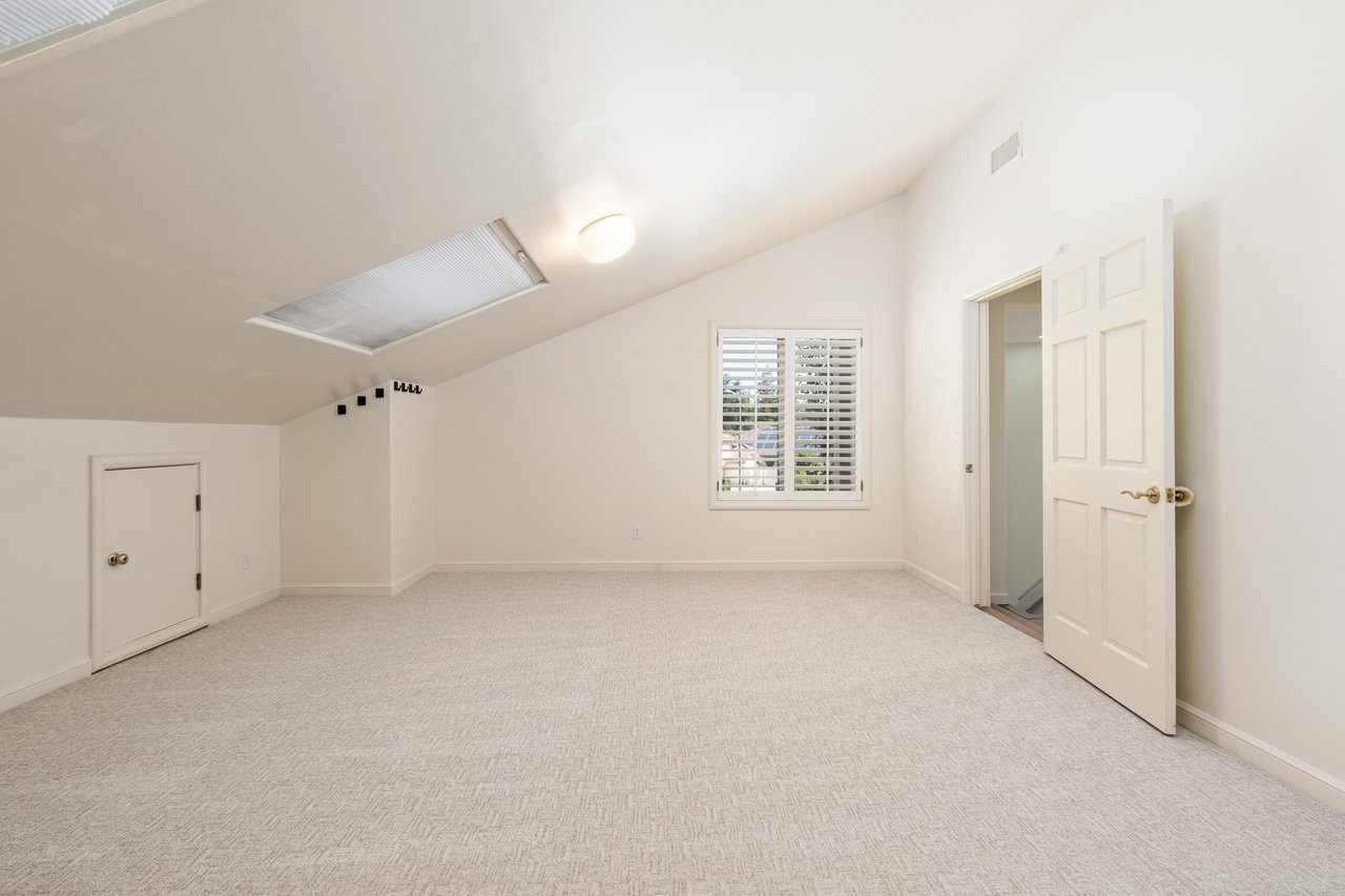 7285 N San Pedro Ave