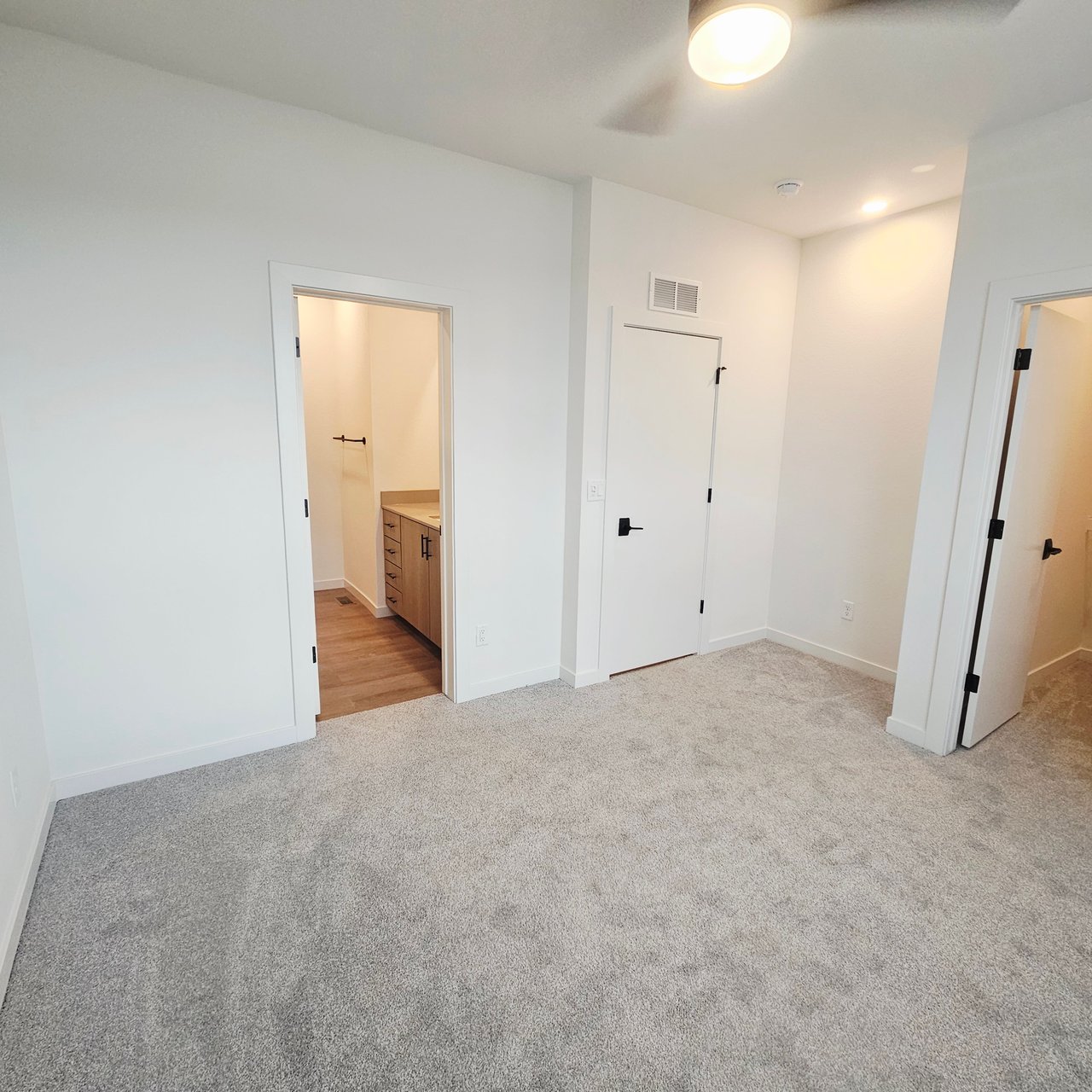 3 Bed 3 Bath Townhomes with Garage in Arvada