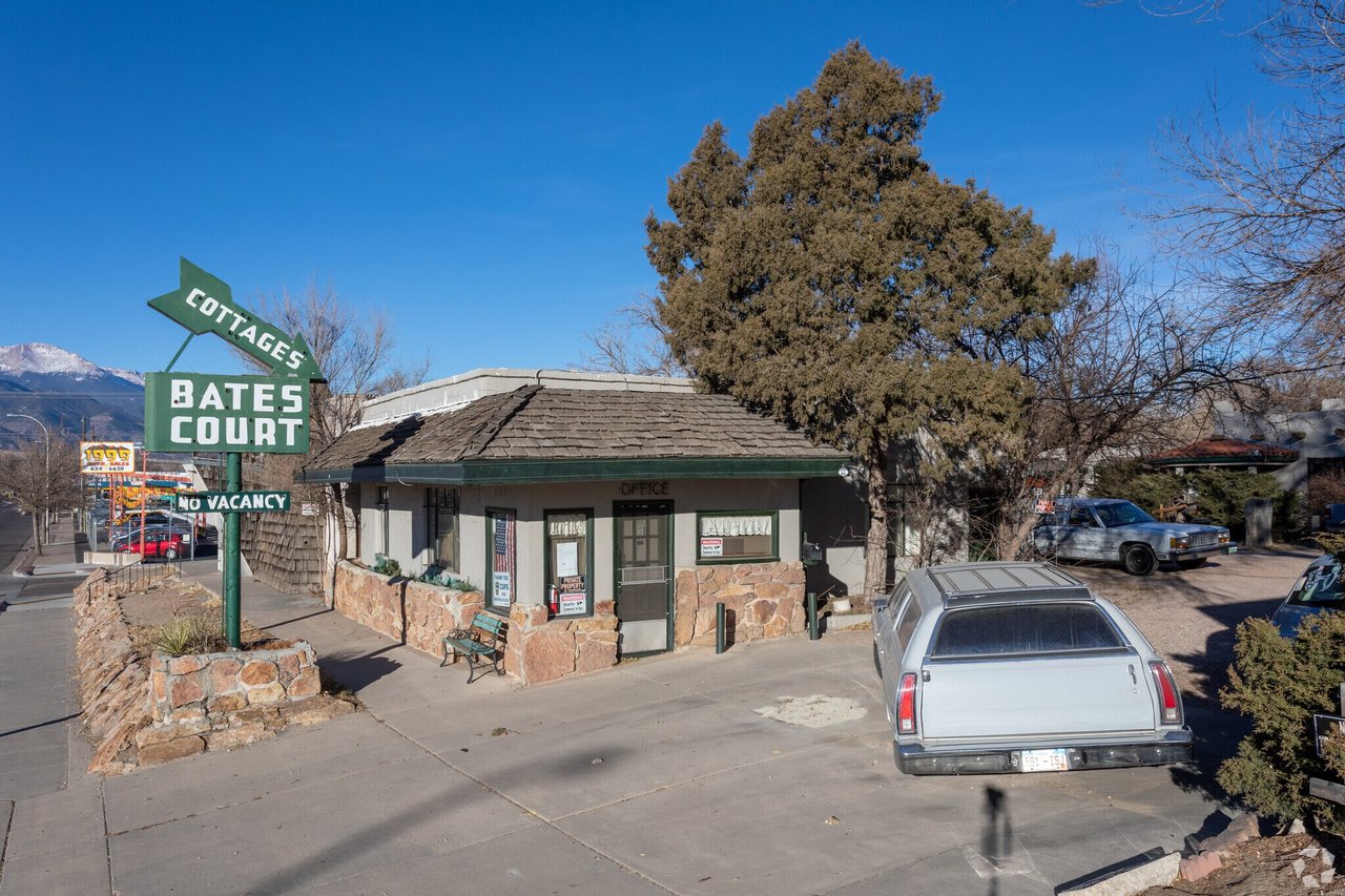 2100 E Platte Avenue