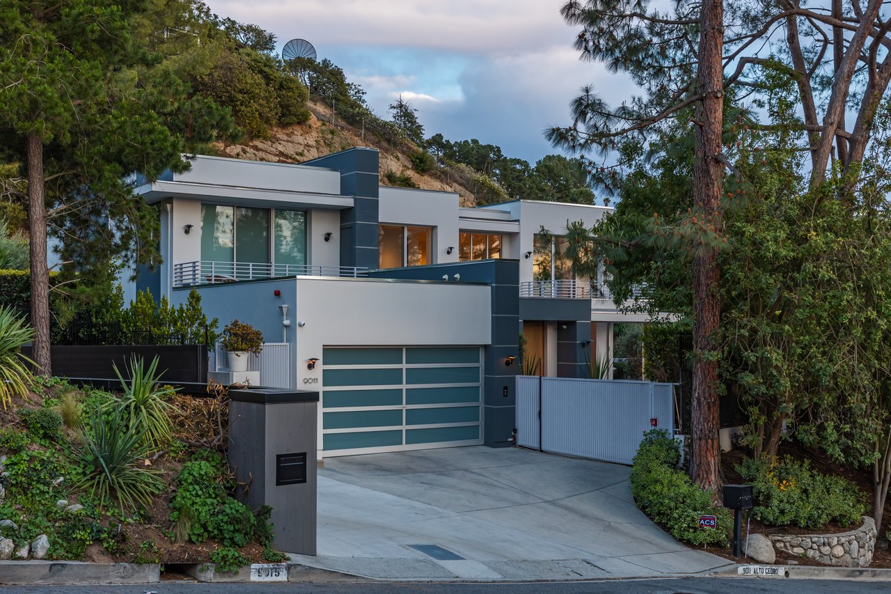 9011 Alto Cedro Dr, Beverly Hills