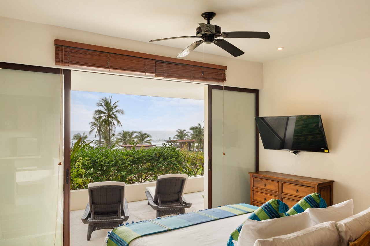 Marea Beachfront Villa H46