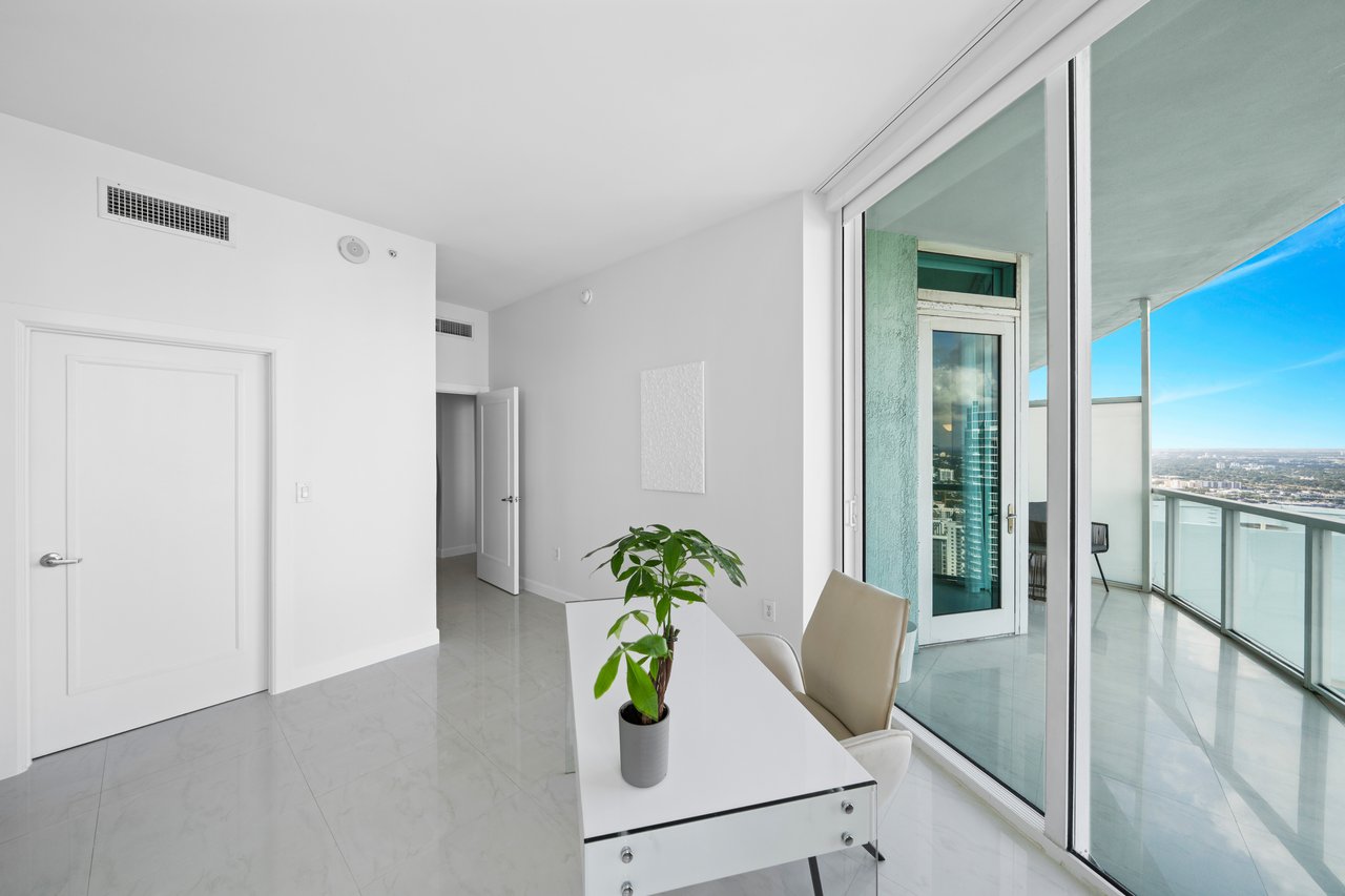 Quantum on the Bay Penthouse 4902