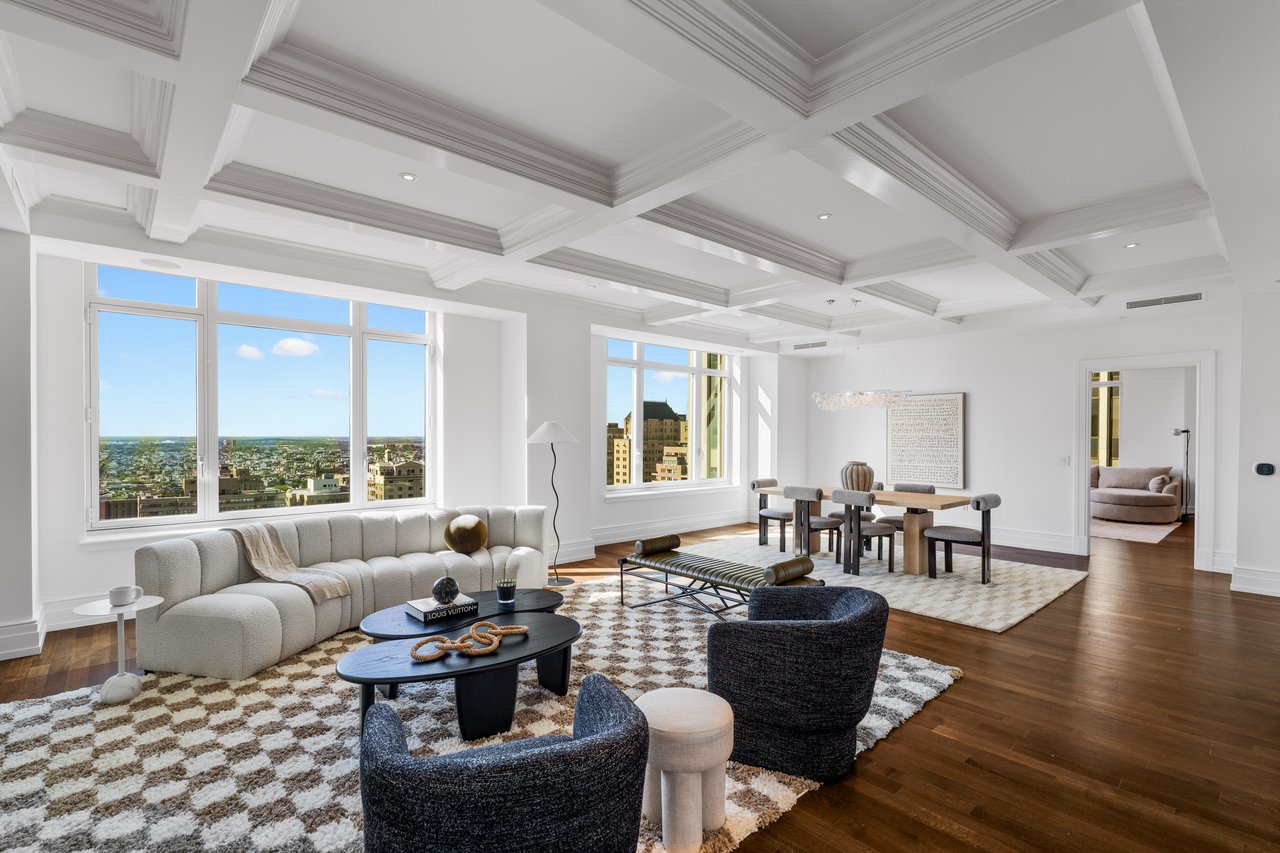 An 04 line unit at 10 Rittenhouse