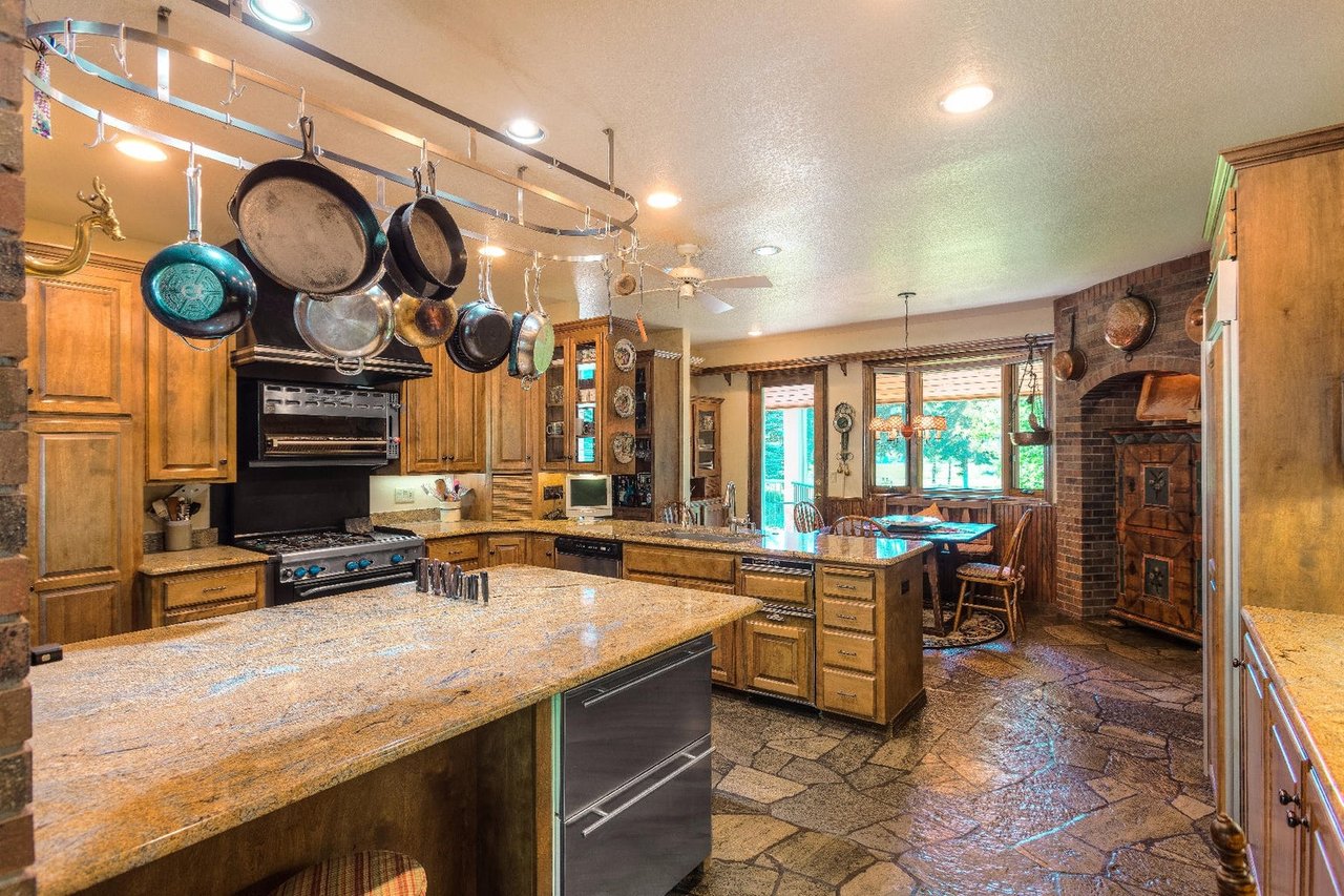 8850 E Fernan Lake Rd