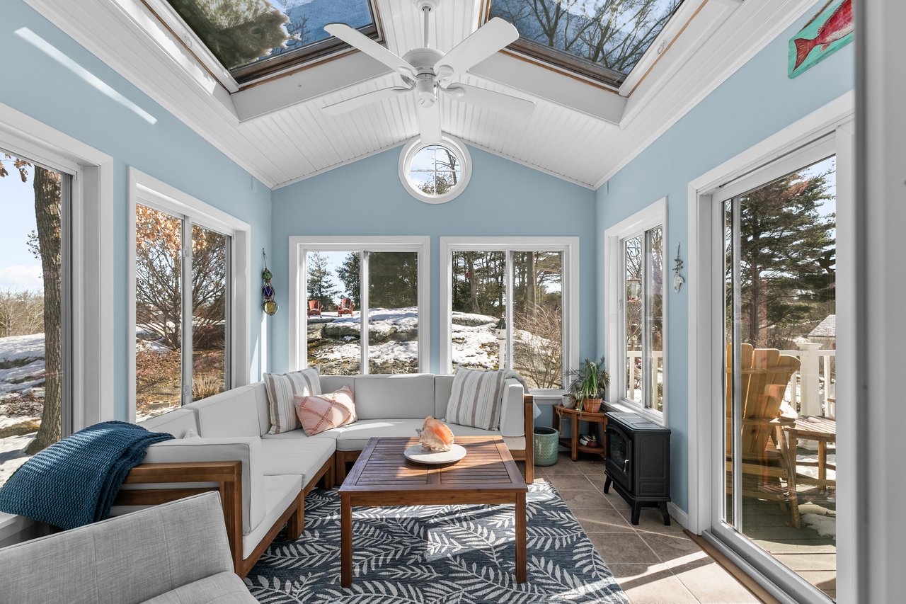 60 Knollwood Circle, North Kingstown, RI 02852