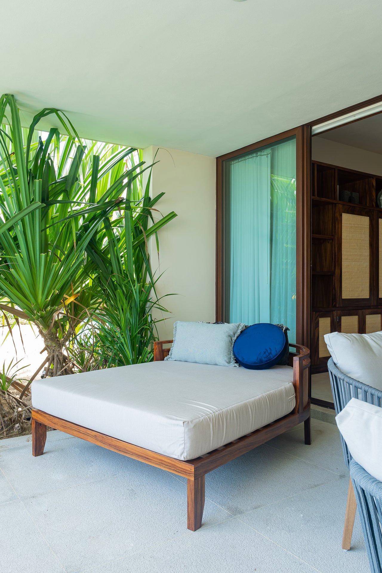 Marea Beachfront Villas G32