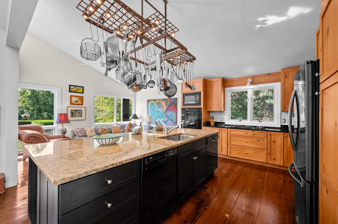 2408 E 800 N, La Porte, IN 46350