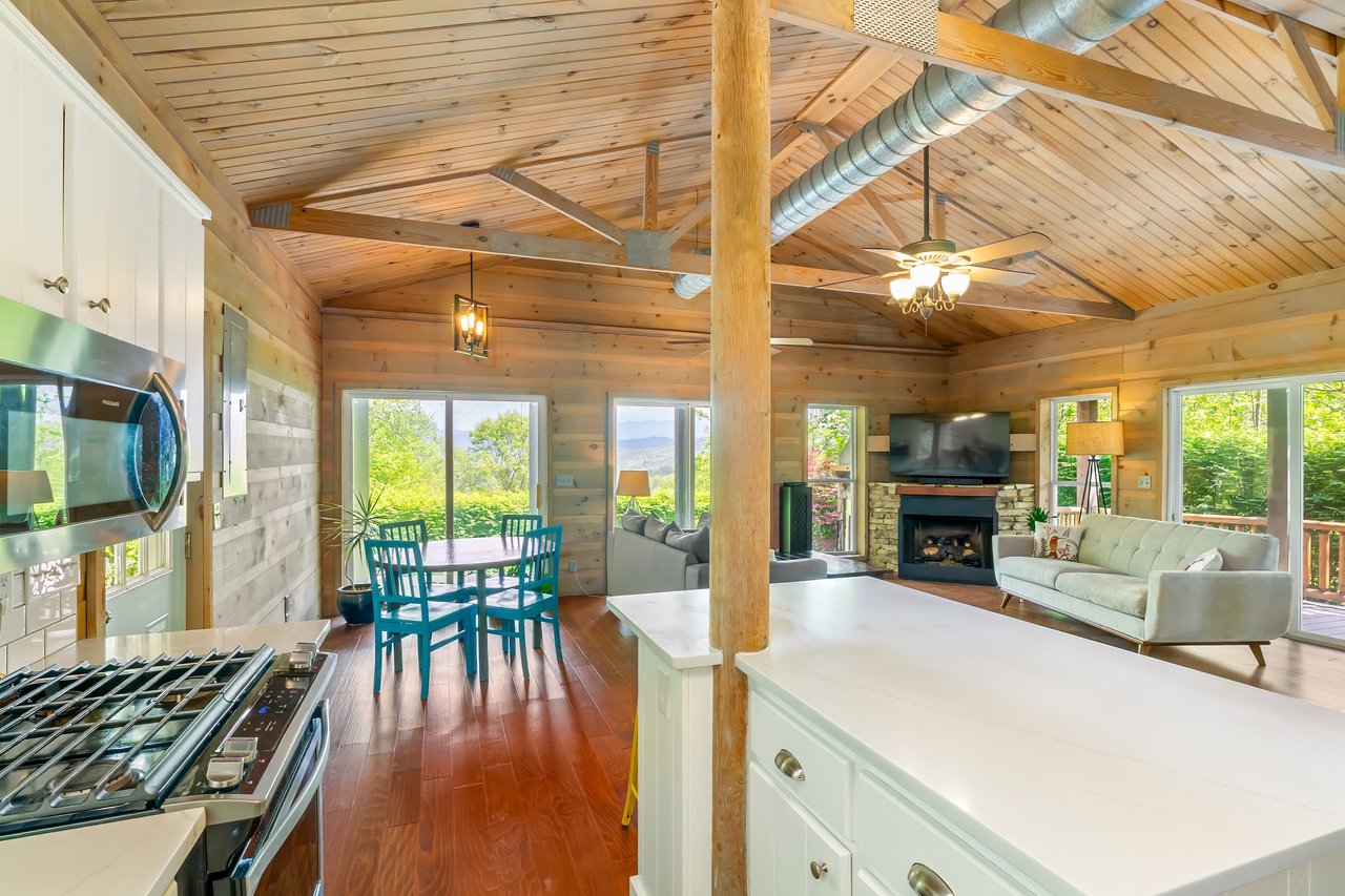 438 PALMETTO DR