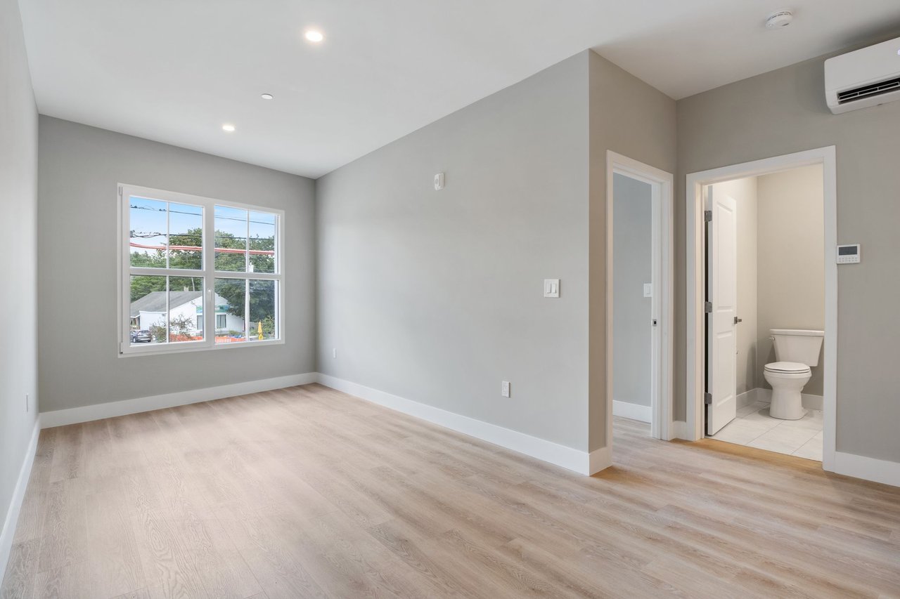 298 Main Street, 2C