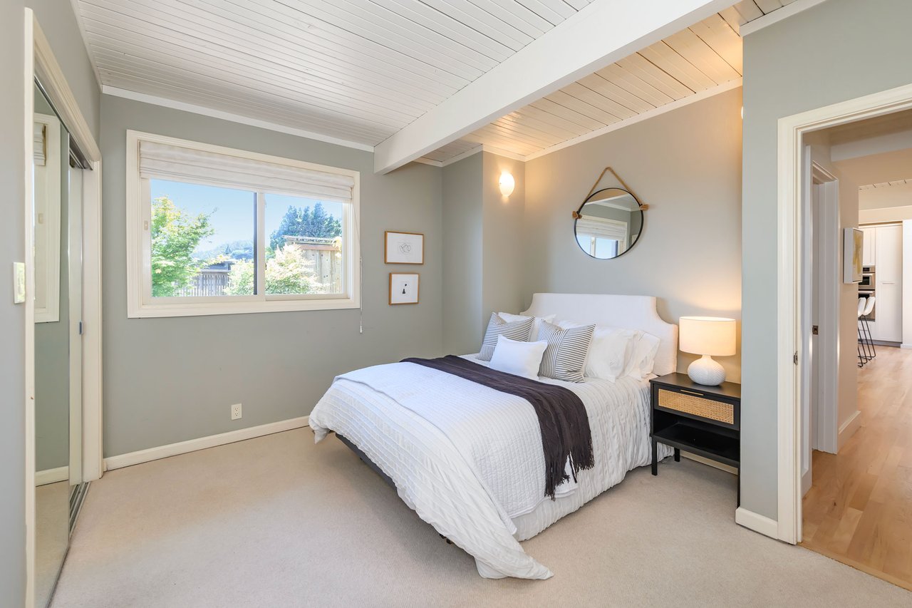 110 Cloud View Rd