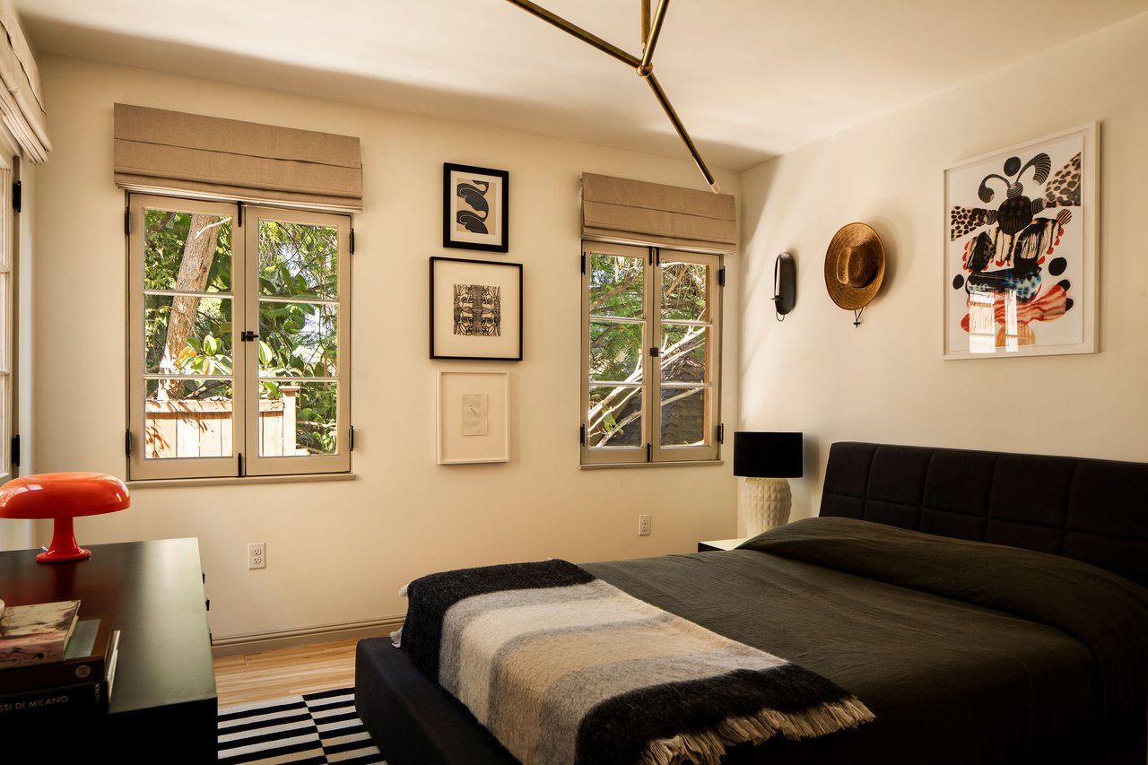 Vacant Trophy Silverlake Triplex With Reservoir Views
