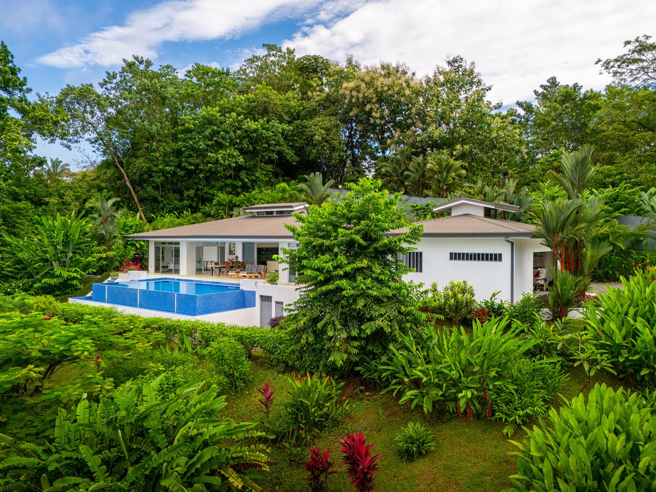 Casa Pacífica, Outstanding Ocean Views on over 3 Acres.  Room to build.