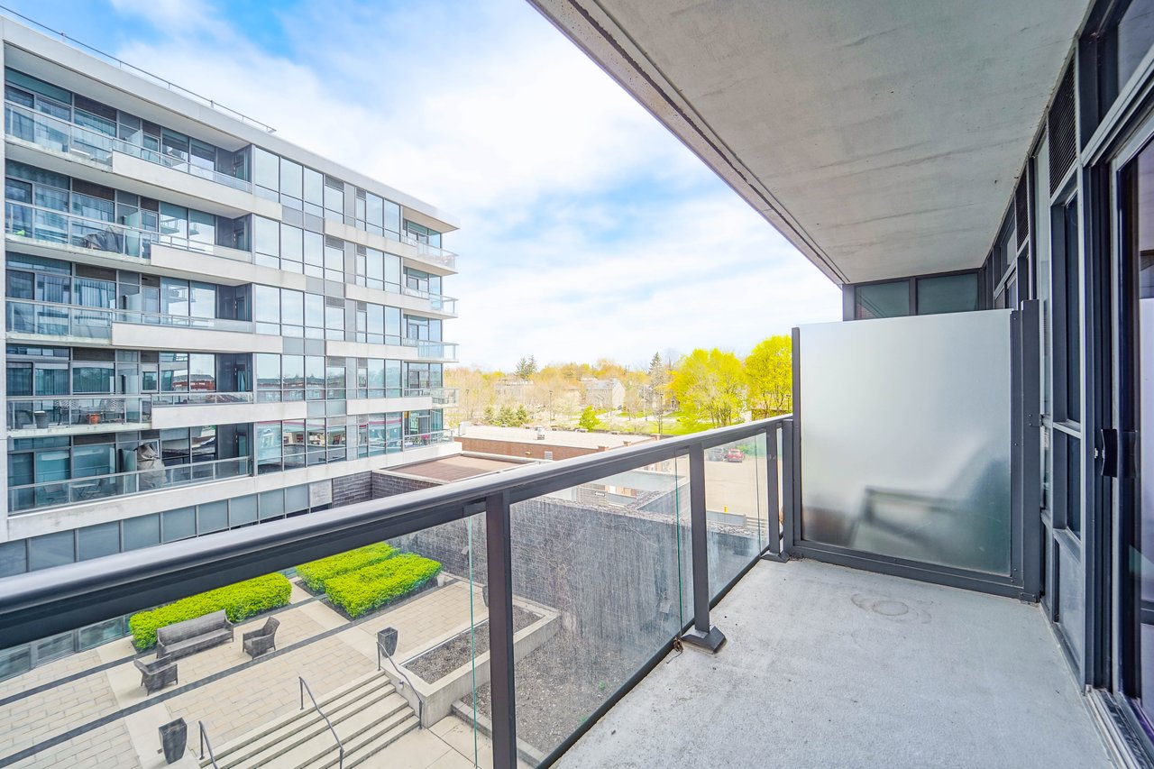 1 Hurontario St 308