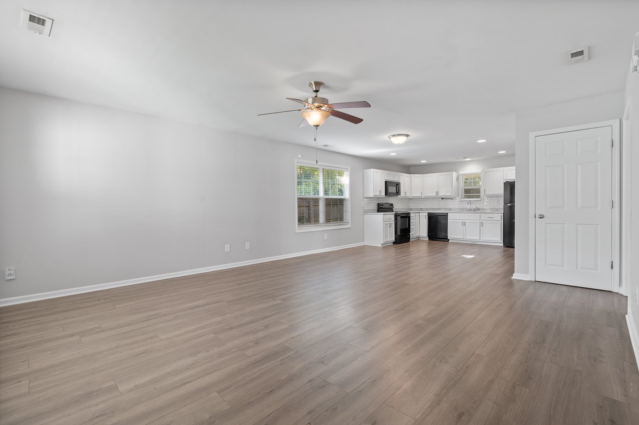 Modern Comfort Minutes from Downtown Huntsville