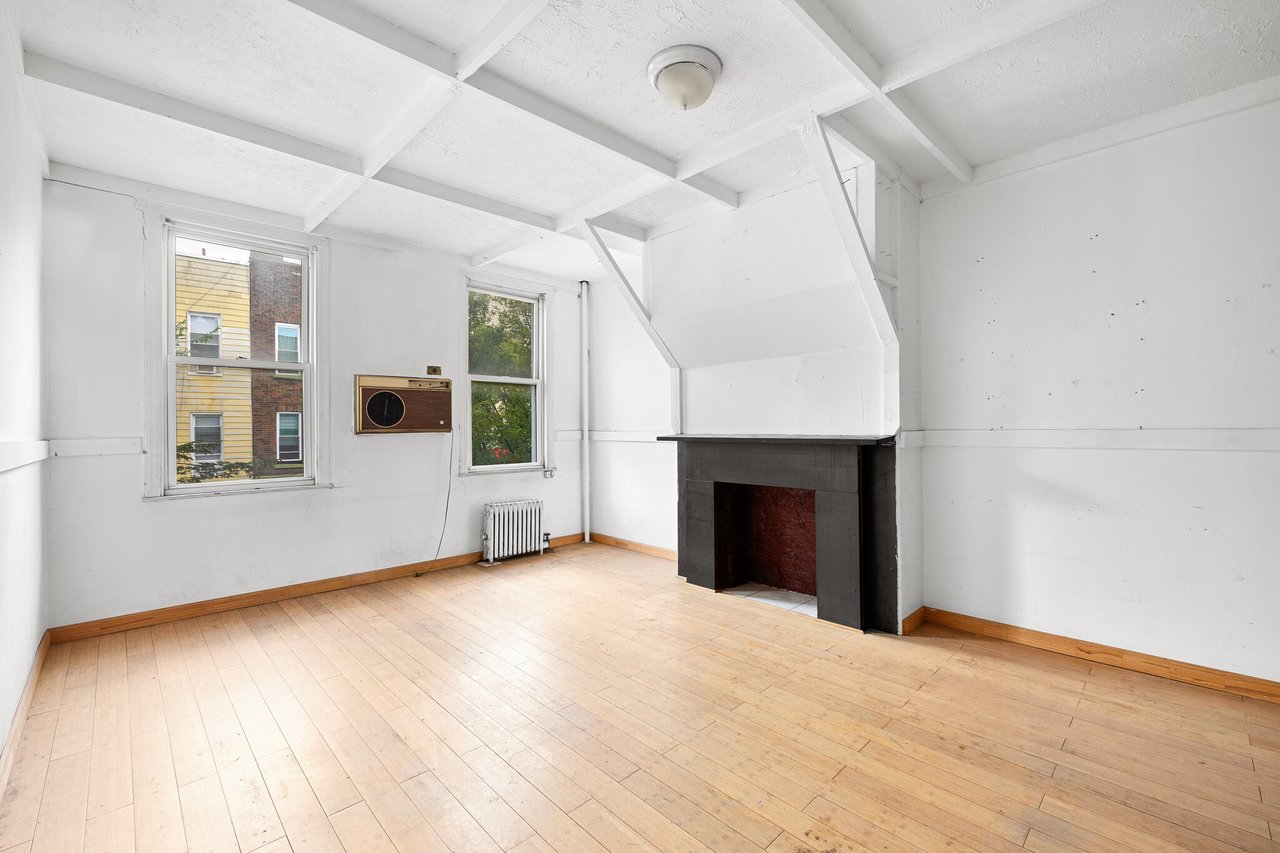 196 Nassau Avenue
