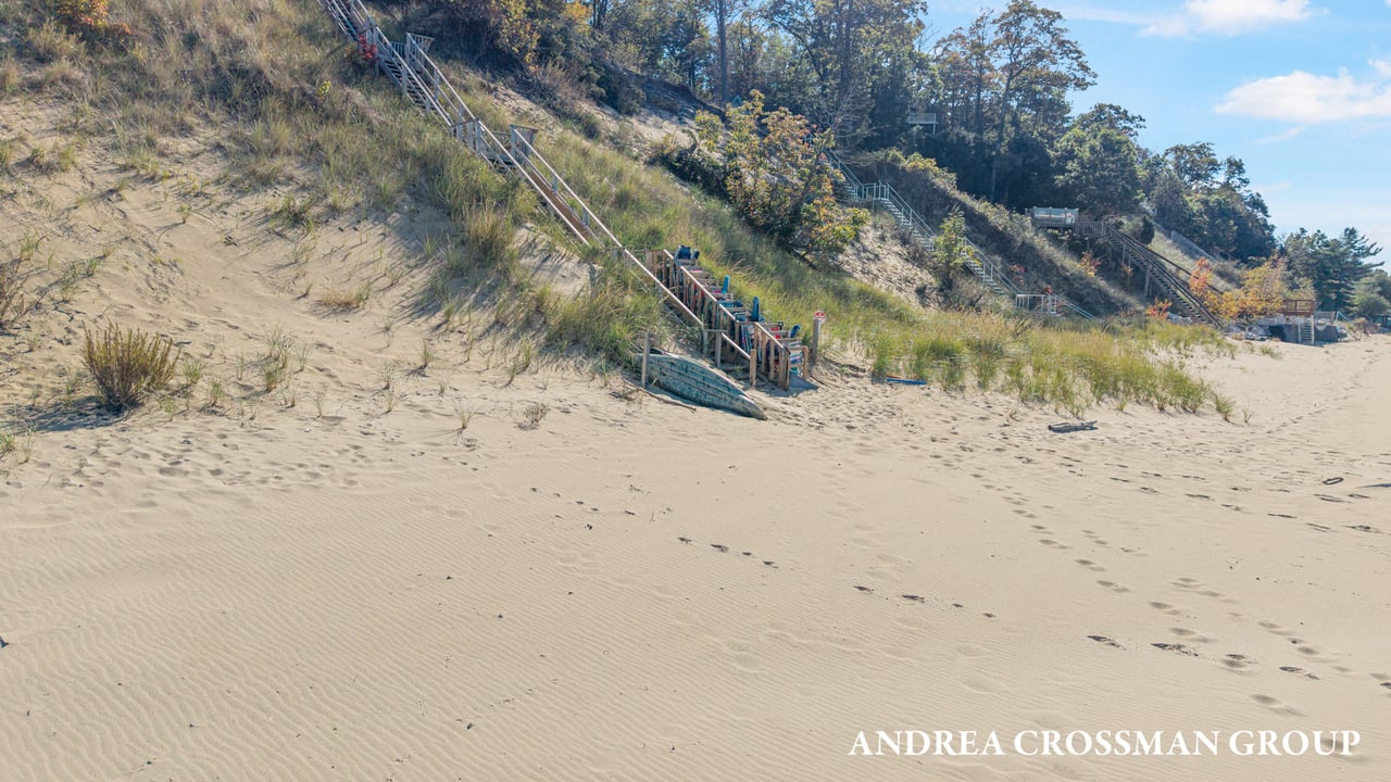 9565 Whispering Sands Dr