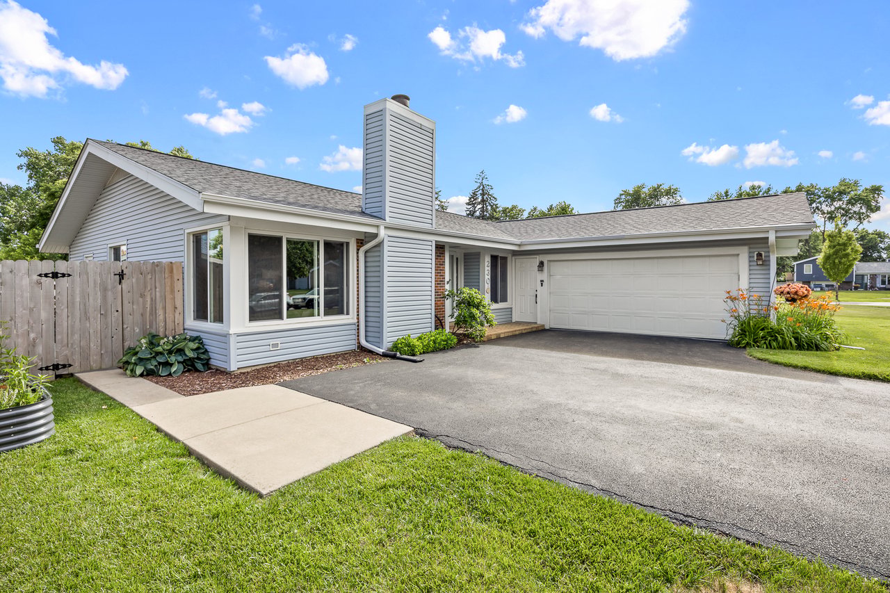 230 Plymouth Ln 