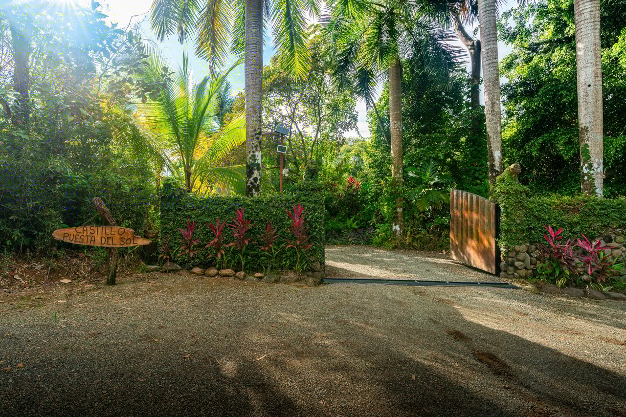 Castillo Puesta del Sol, Escalares - 