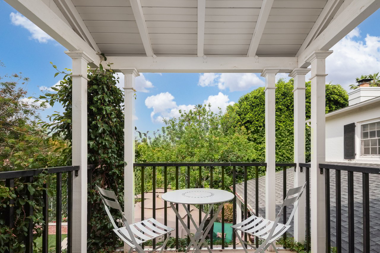 917 ENCANTO Drive SW