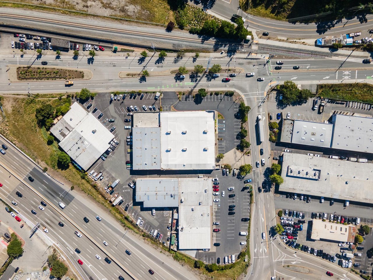 Retail Building For Lease 