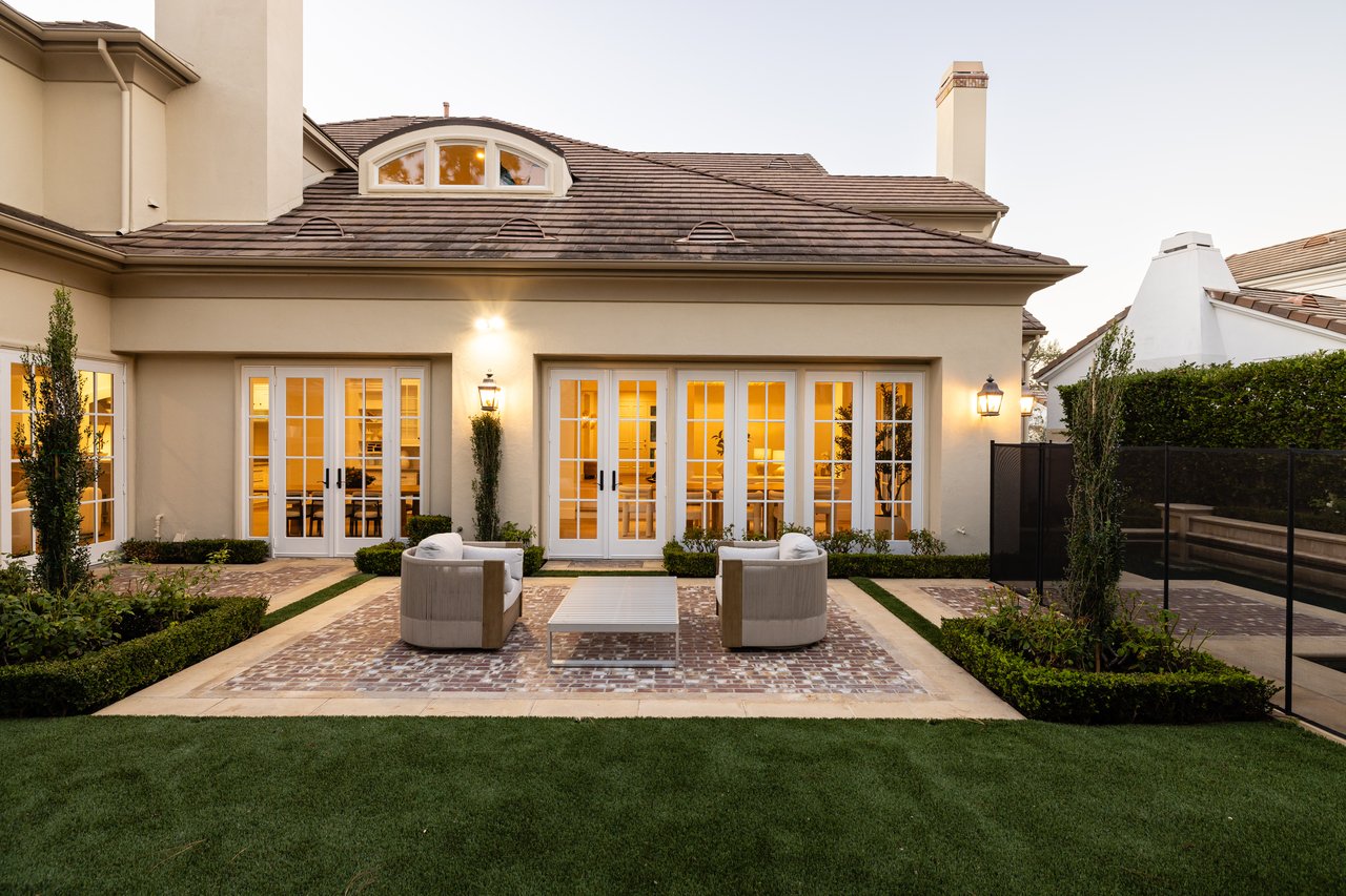 8 Gleneagles Drive