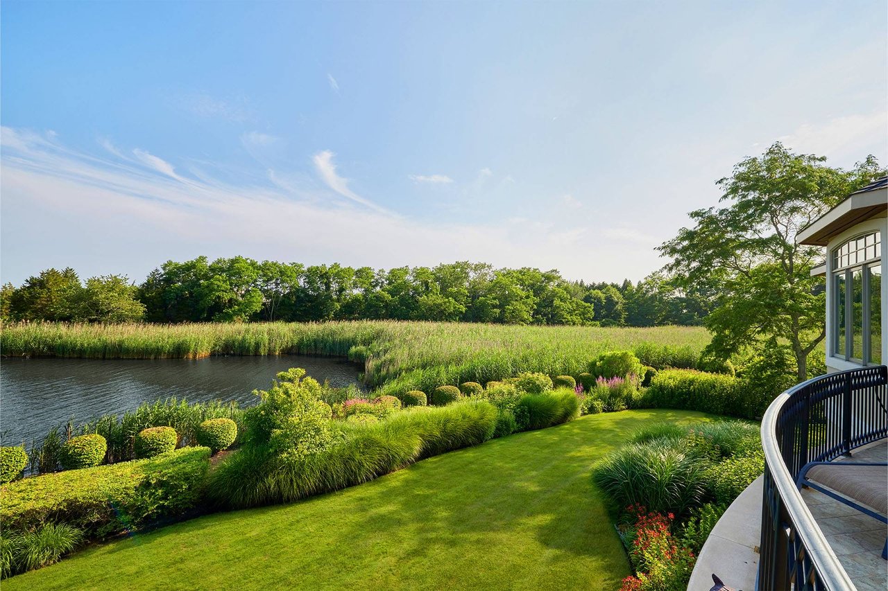 Ondine — An Extraordinary Mecox Bay Estate
