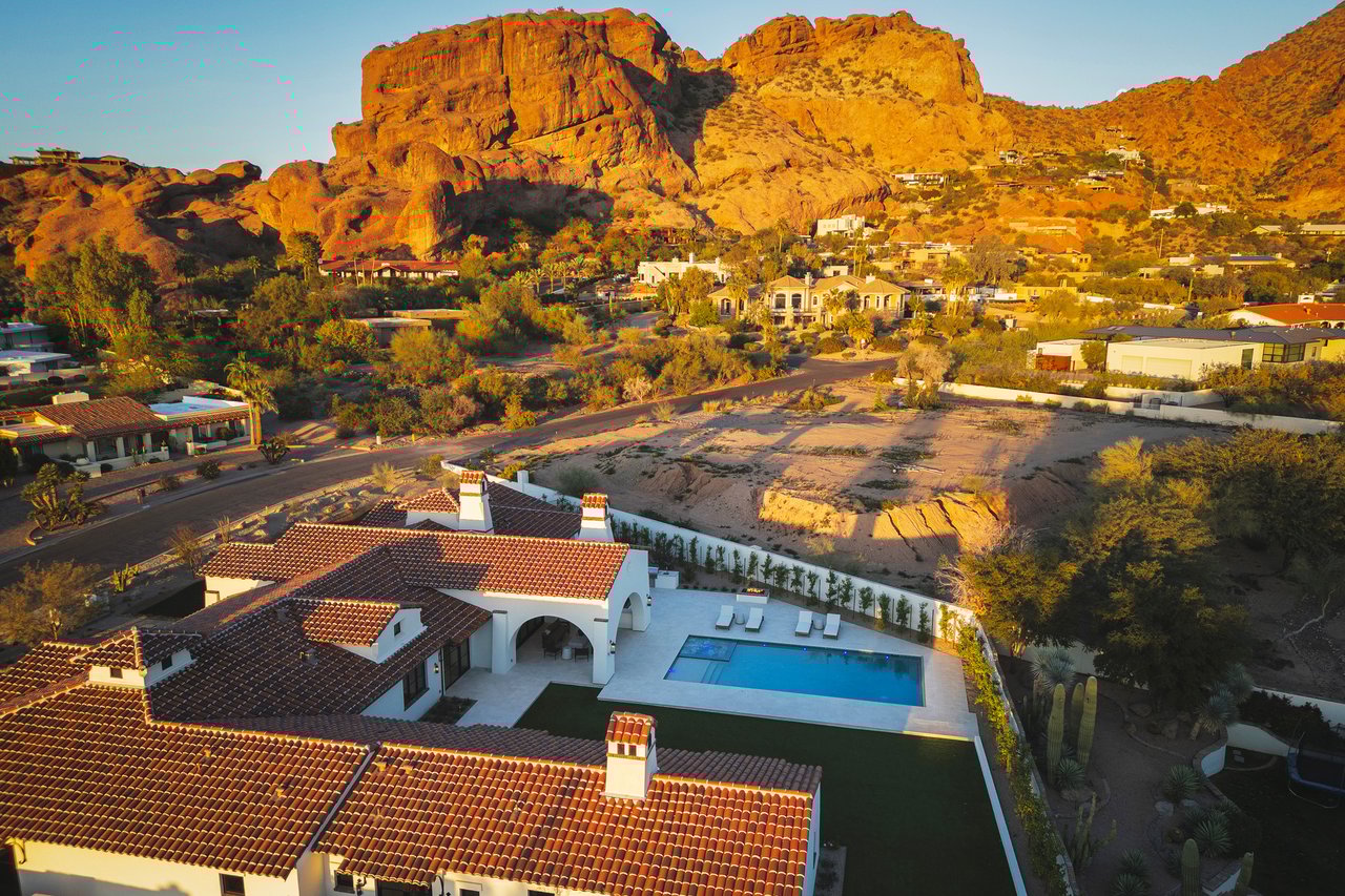 4605 E ROCKRIDGE Road