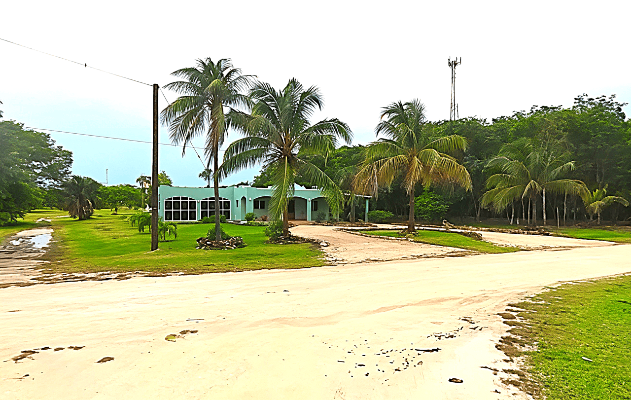 Waterview Villa steps away from 9 hole golf course and the Caribbean Sea