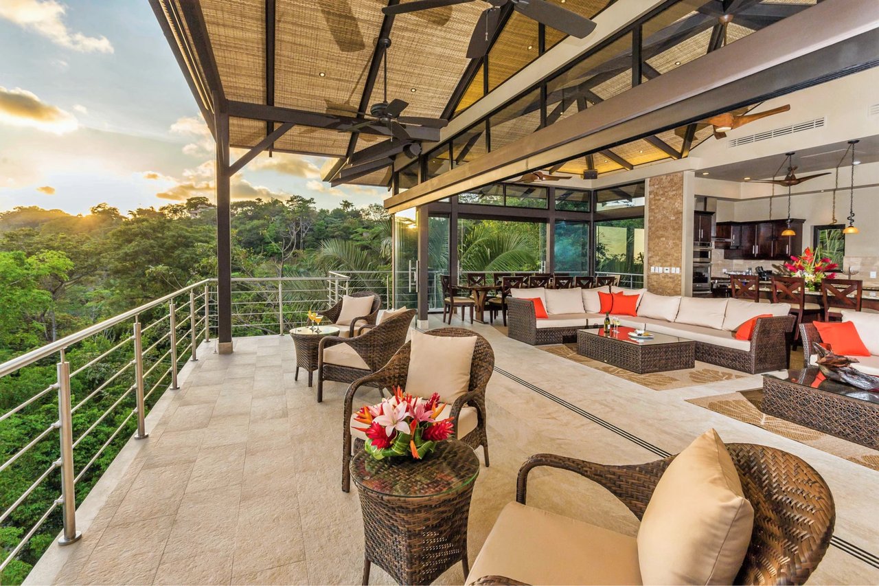 Vista Hermosa, Lucrative Contemporary Estate
