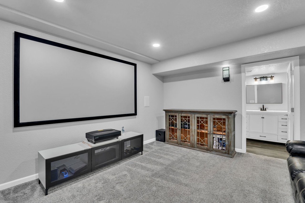 7804 Lightwood Way