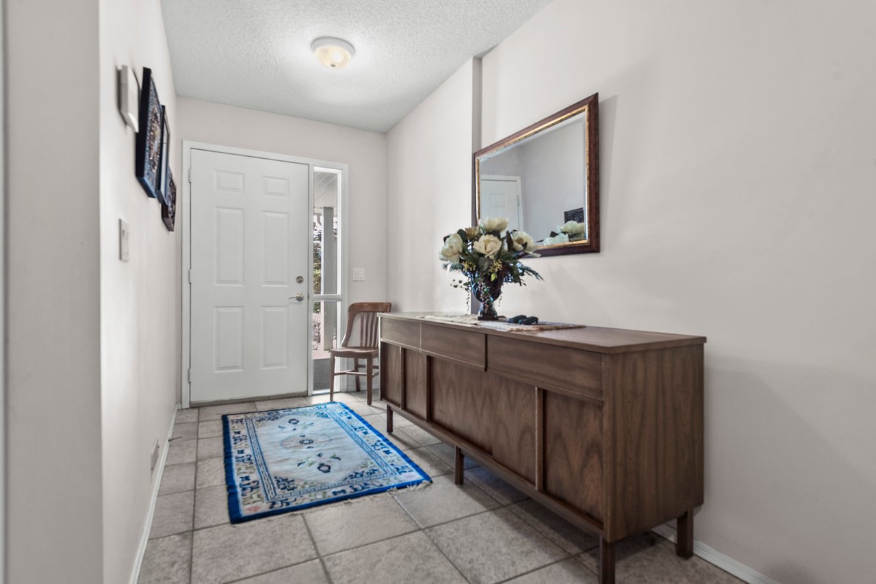 180 Valley Ridge Heights NW