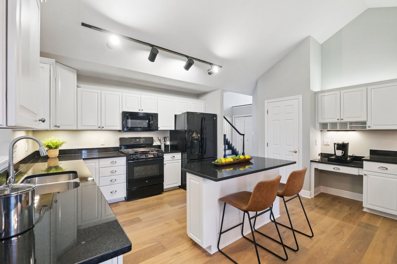 707 Kathleen Dr