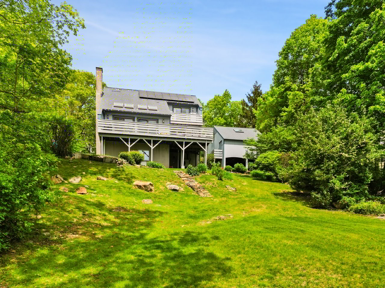 30 Woodcrest Terrace