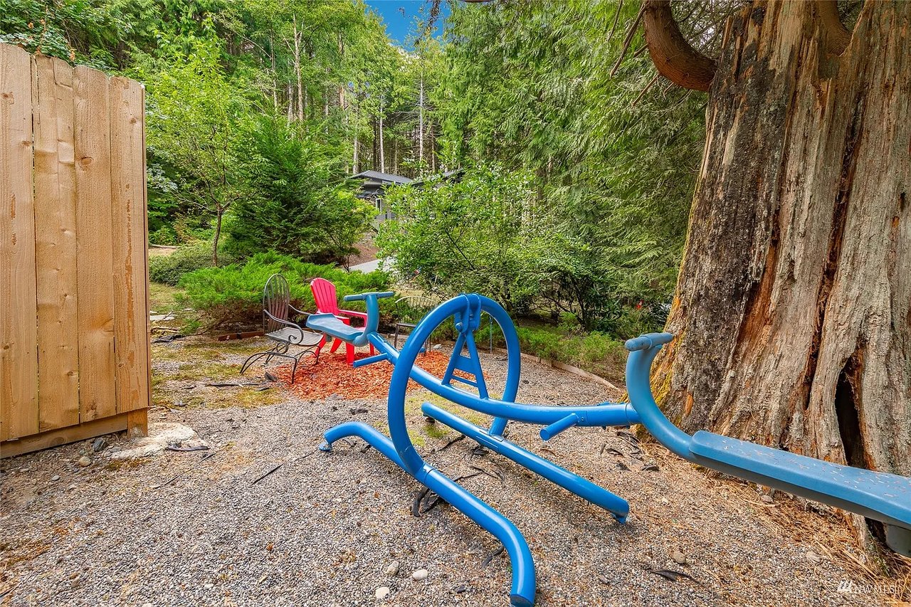 3 VALLEY CREST Way