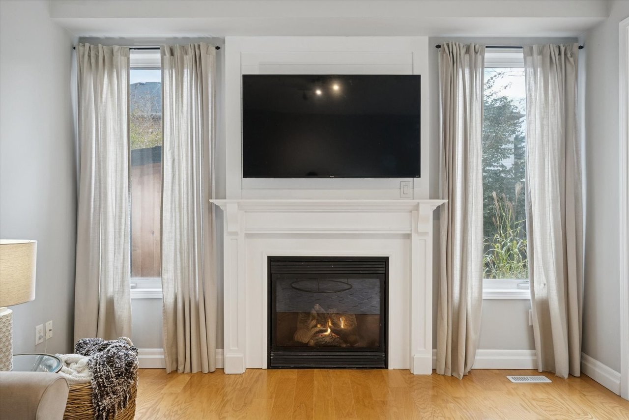 77 Fred Silvester rd