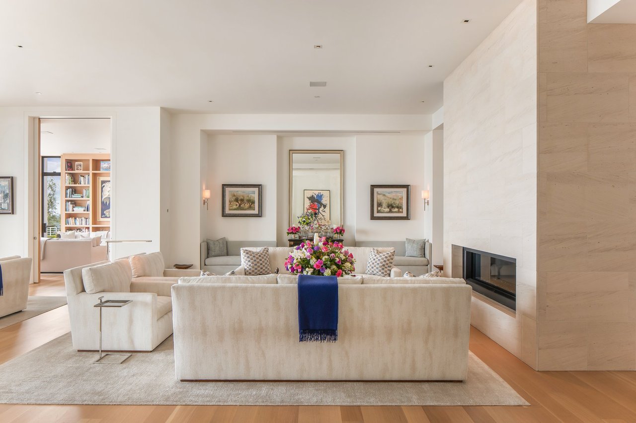 9966 Beverly Grove Dr