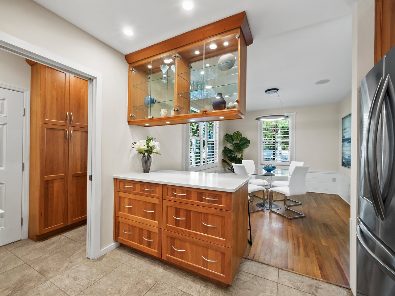 1930 ALTA VISTA ST
