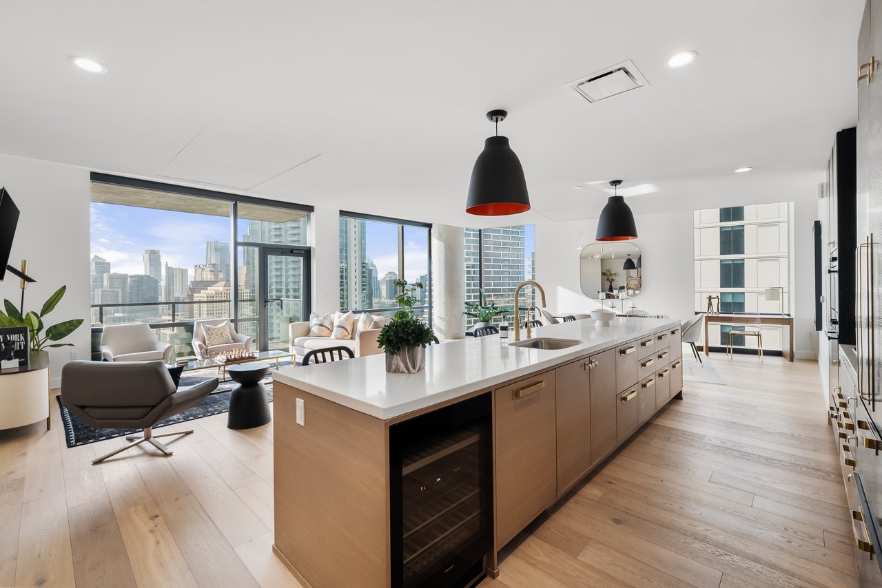 The Skyline Residence at 70 Rainey