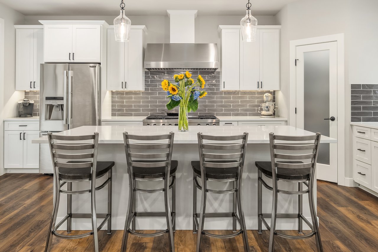 8115 213th Avenue SE