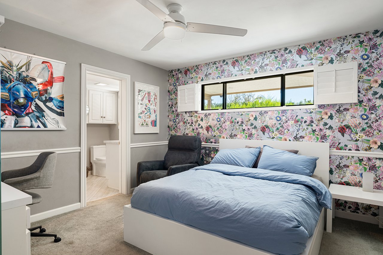 6511 E MONTEROSA Street