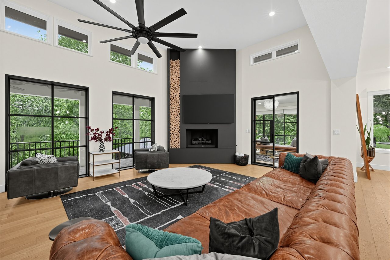 THE CANOPY 3.3 private acres in the heart of West Lake Hills.