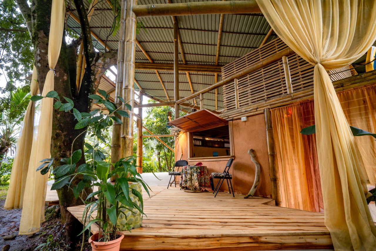 4 Bedroom 2 Bathroom Uvita Home