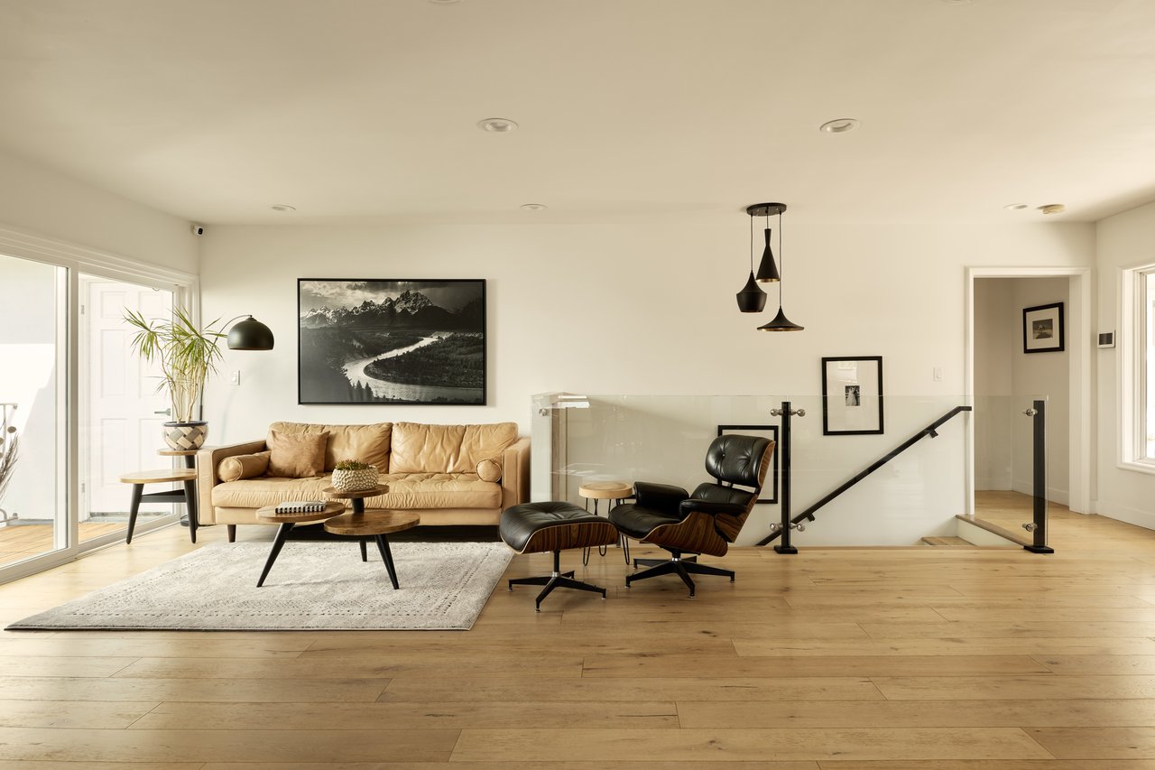 3964 Fredonia Dr, Sunset Strip