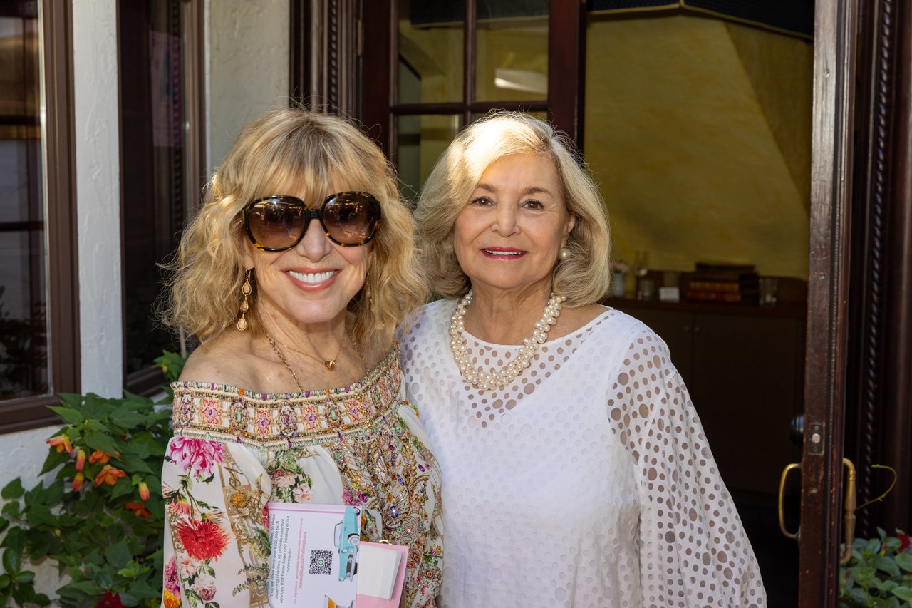 Fleurs, Friends & Fashion in Bloom 