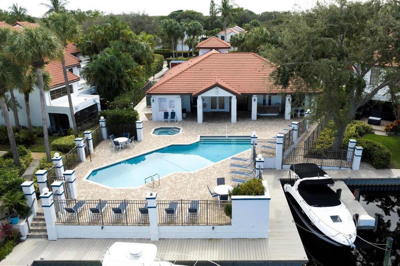 2359 Treasure Isle Drive # 38