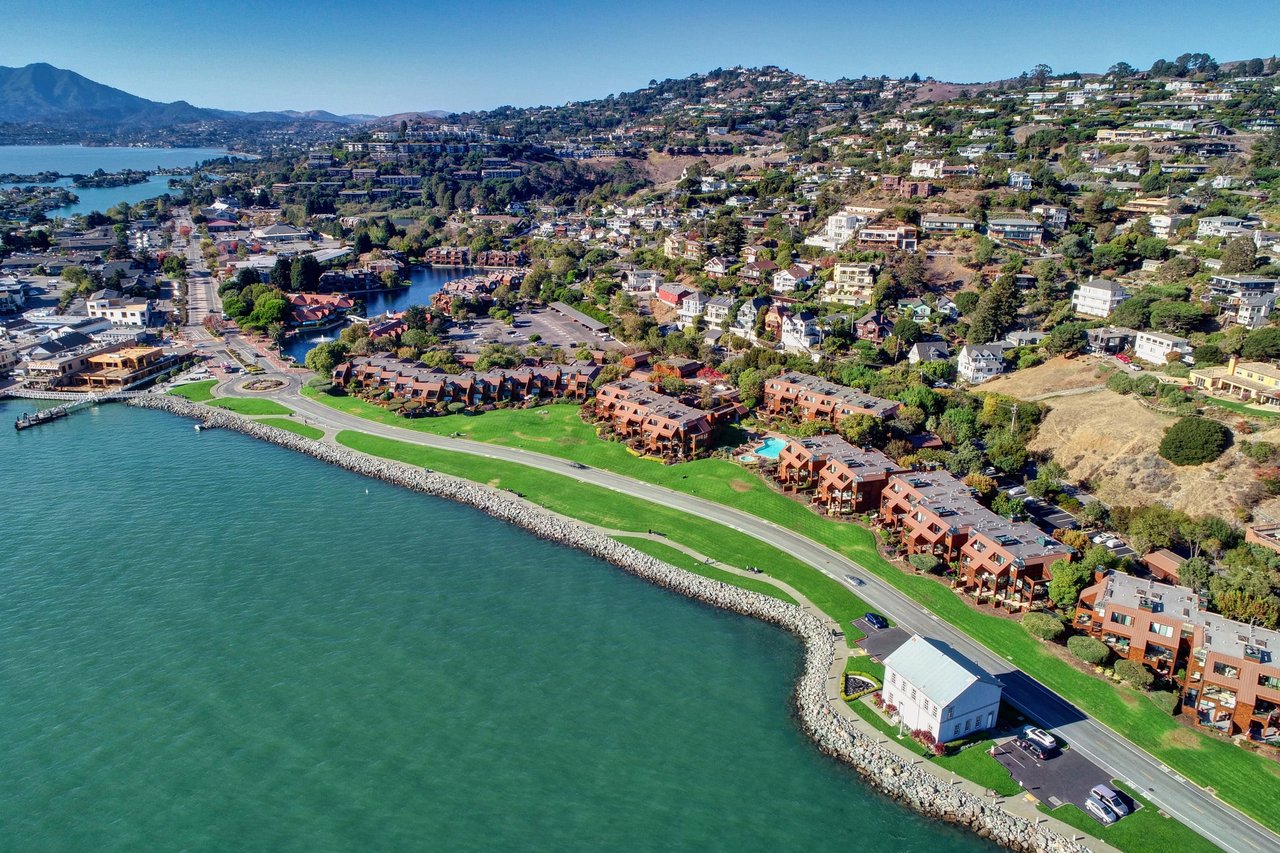 Luxury Condominium by the Bay