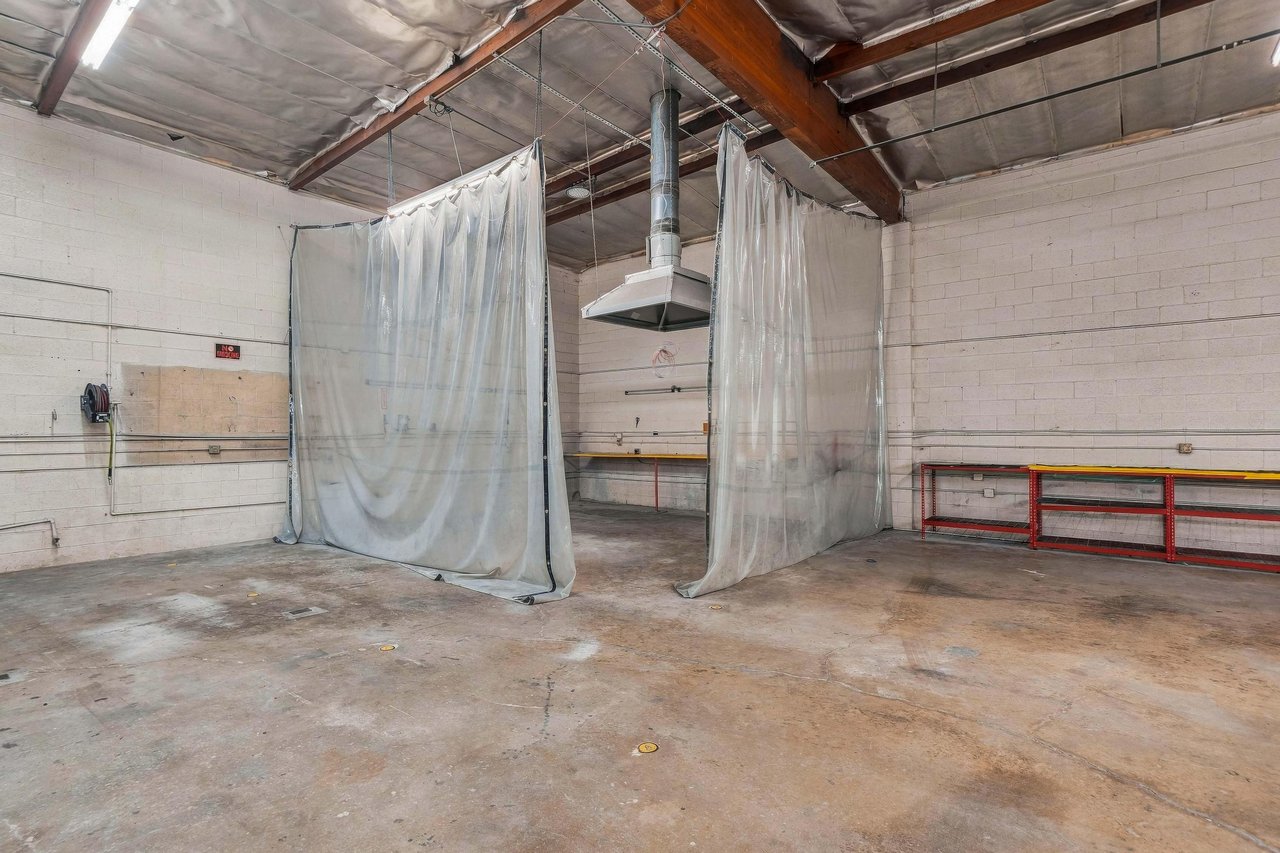 2823 N. San Fernando 
