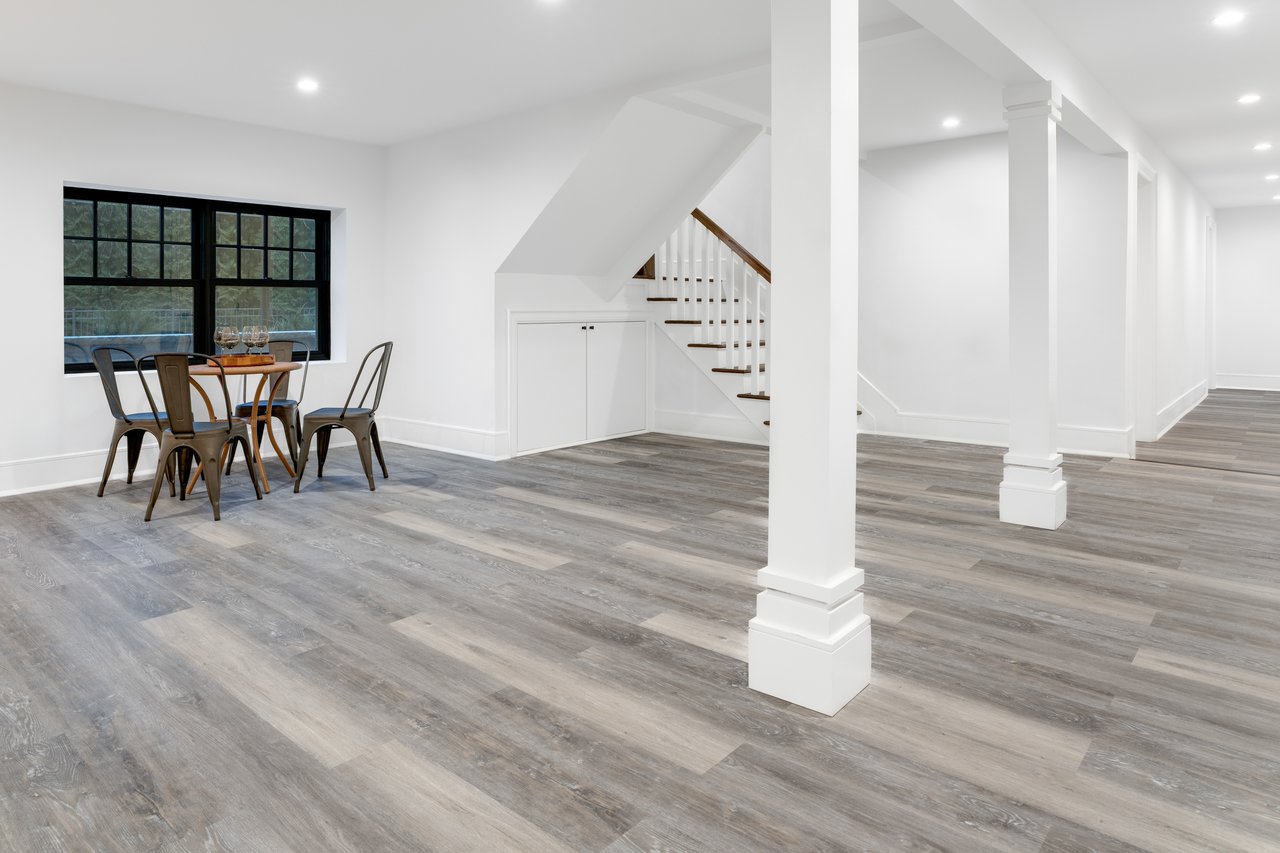 330 HARTSHORN DRIVE