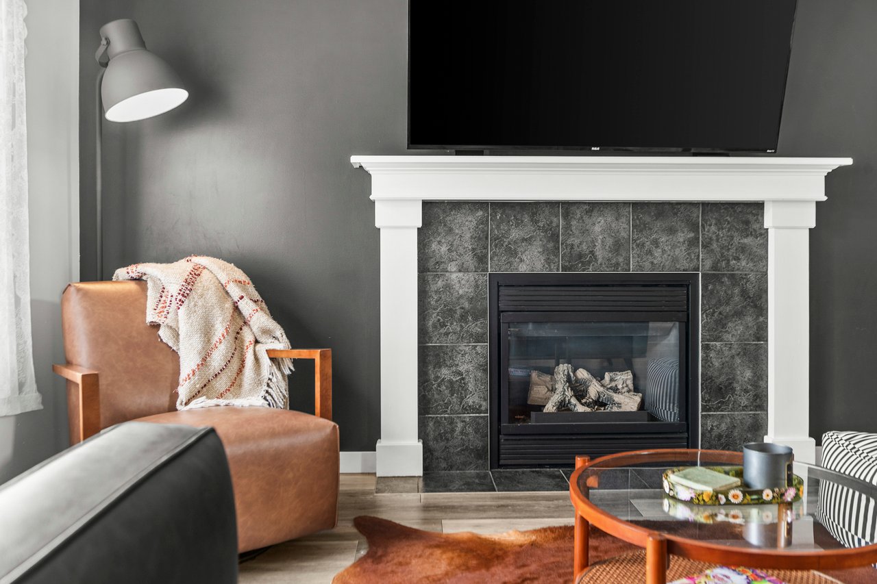 218 Coville Circle NE